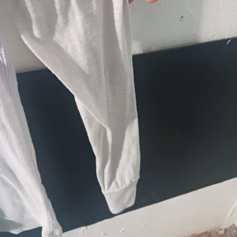 No Boundaries Women Pocket Basic Long Sleeve Shirt - Picture 4 of 8